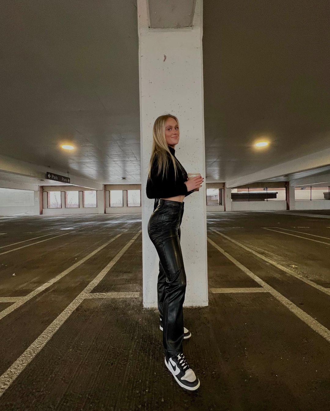 Kyra Dalluge Instagram Post Influencer Campaign