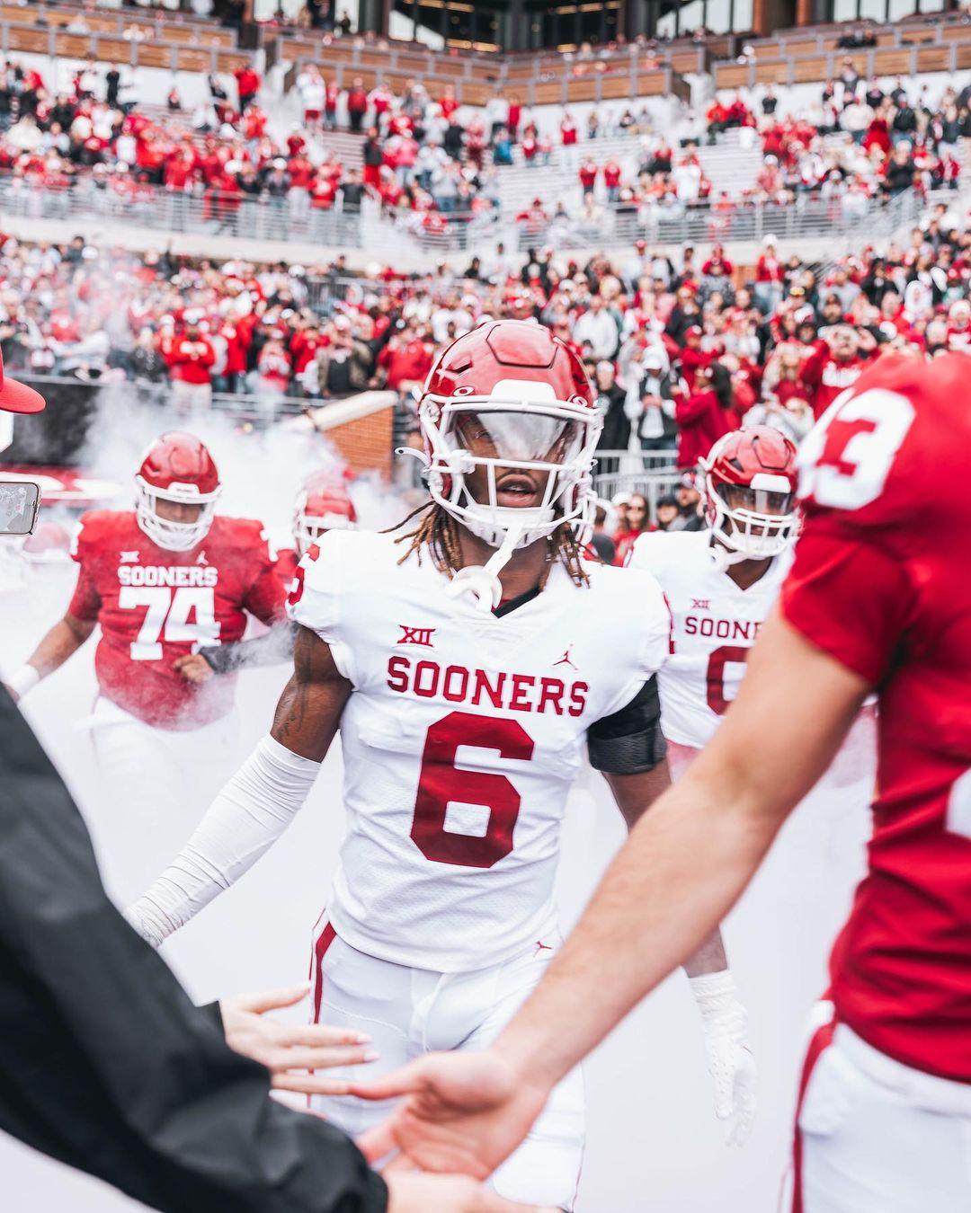 Makari Vickers Instagram Post Influencer Campaign