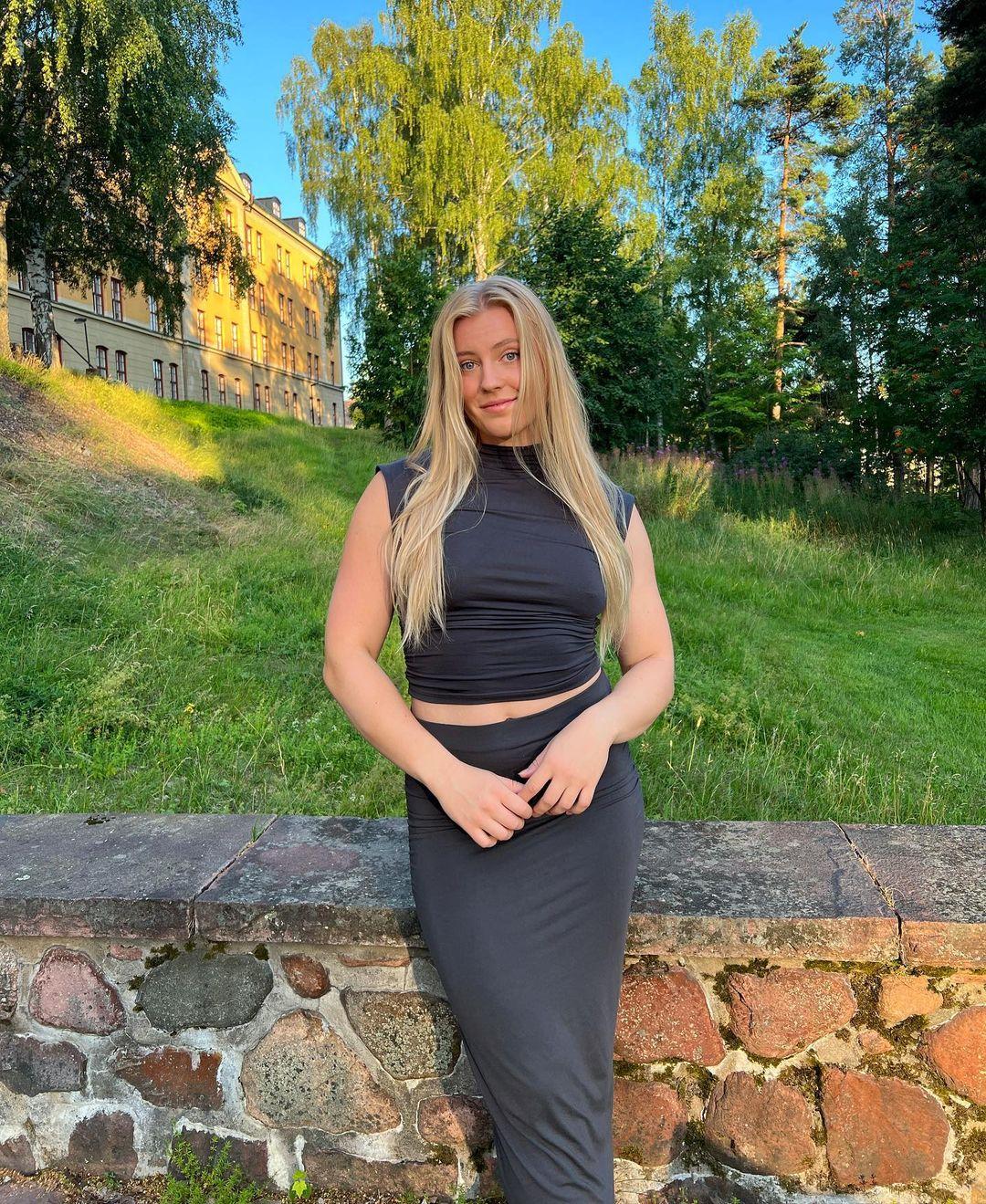 Axelina Johansson Instagram Post Influencer Campaign
