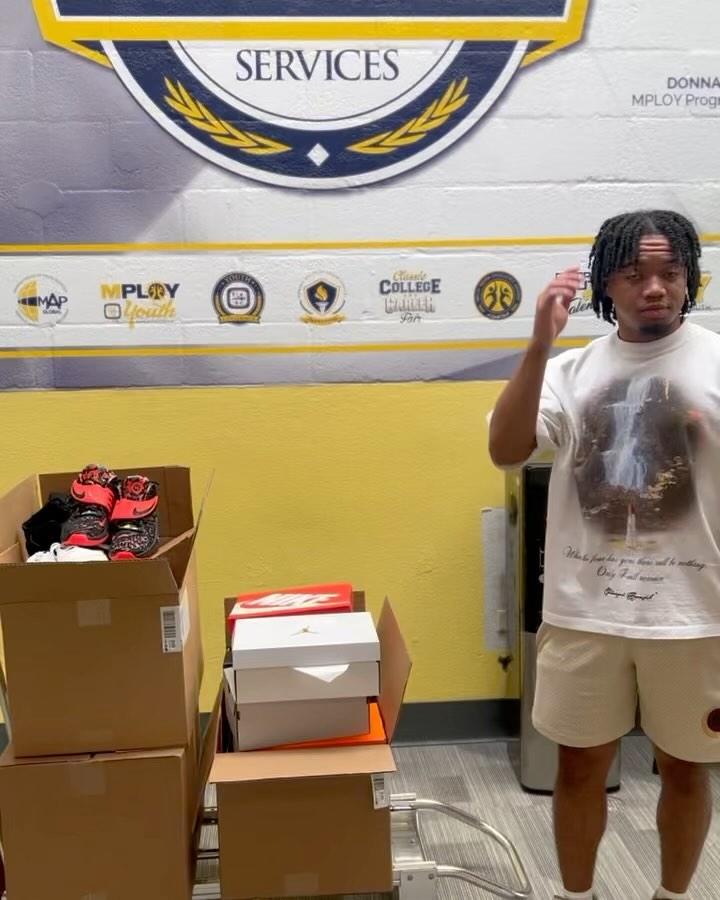 Ashton Smith Instagram Post Influencer Campaign